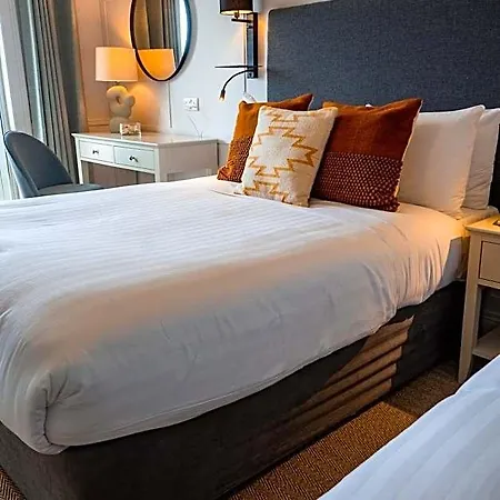 Hotel The Cliff House 3*